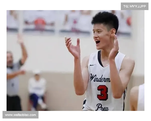 曾凡博强势表现让布克感受CBA强度 精准防守与精彩翻身撼动狄龙